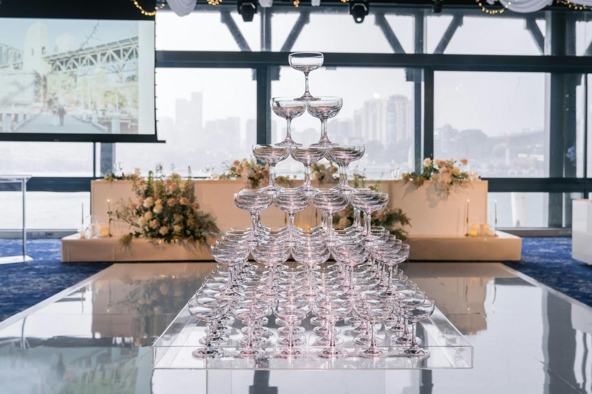 Pier One Sydney Harbour, Autograph Collection Hotell Eksteriør bilde Champagne fountain