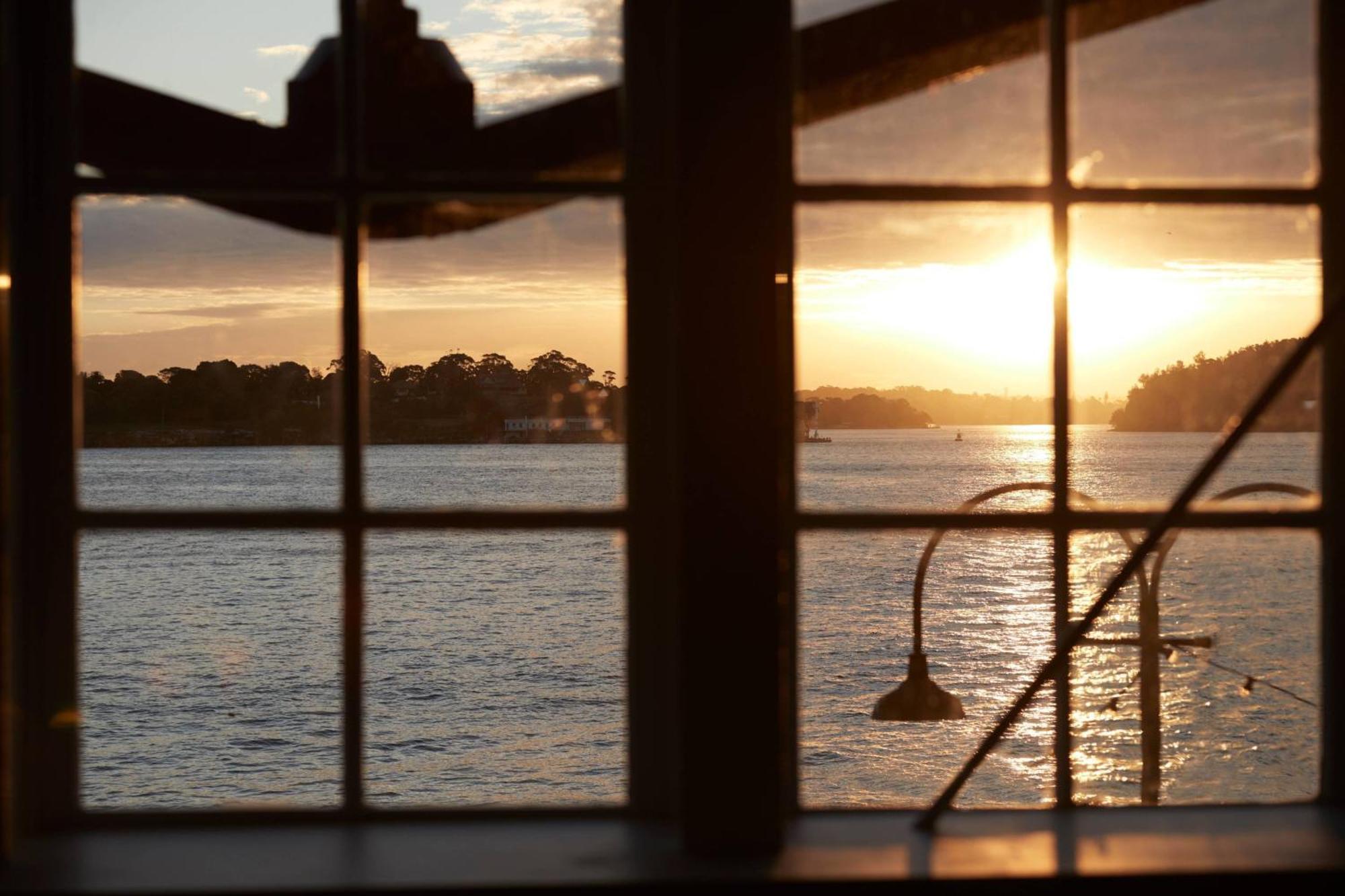 Pier One Sydney Harbour, Autograph Collection Hotell Eksteriør bilde View from the window of the lighthouse